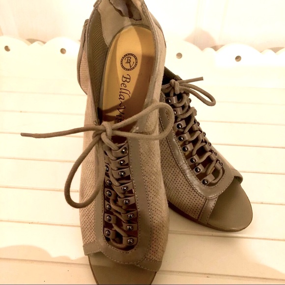 Bella Vita Lace Up Peep Heels - Picture 2 of 4